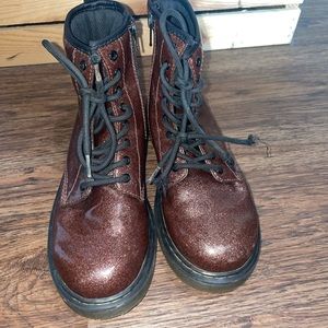 🛑SOLD🛑Big kids Dr. Martens